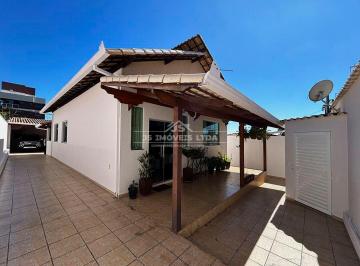 Casa · 250m² · 3 Quartos · 2 Vagas · Casa à venda em igarapé-MG