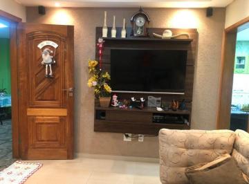 Casa · 245m² · 3 Quartos · 2 Vagas · Casa à venda - em Luiz de Sá