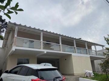 Casa · 380m² · 4 Quartos · 6 Vagas · Casa à venda - em Arujazinho IV
