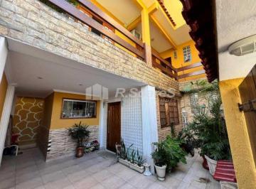 Casa · 110m² · 3 Quartos · 1 Vaga · Casa com 03 quartos, 1 suíte, rua Piracaia, Marechal Hermes