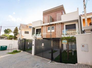 Casa · 133m² · 4 Quartos · 2 Vagas · Triplex de alto padrao a venda no Agua Verde – sofisticacao, conforto e localizacao premium