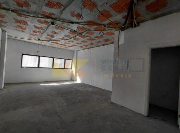 Comercial · 43m² · 1 Vaga · Sala Comercial Nova no Centro de Blumenau – Localização Estratégica e Alta Visibilidade
