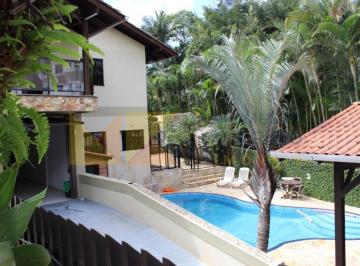 Casa · 458m² · 3 Quartos · 6 Vagas · Belíssima casa totalmente mobiliada para venda no bairro Vila Nova!