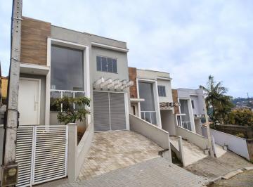 Casa · 154m² · 3 Quartos · 2 Vagas · Excelente oportunidade de investimento - sobrado a Venda no Bairro escola Agrícola com 03 dormitório