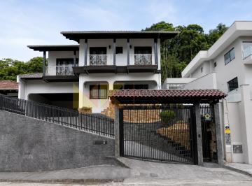 Casa · 320m² · 4 Quartos · 6 Vagas · Casa a venda bairro Garcia - Blumenau