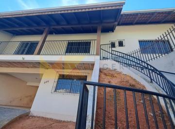 Casa · 186m² · 3 Quartos · 2 Vagas · Casa espaçosa Para a sua família ter espaço para ótima convivência.