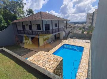 Casa · 200m² · 3 Quartos · 2 Vagas · Residência para quem gosta de morar bem!