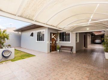 Casa · 210m² · 4 Quartos · 5 Vagas · CASA | 4 Dormitórios e 5 Vagas de Garagem | Fazendinha