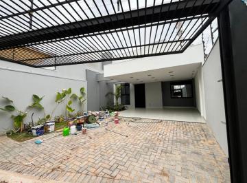 Casa de 3 quartos, Maringá · Casa na Vila Morangueira