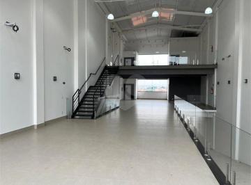 Comercial · 587m² · 3 Vagas · Salão Comercial à venda em Vila rezende - SP