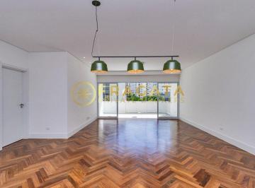 Apartamento · 202m² · 3 Quartos · 1 Vaga · Apartamento Reformado em Higienópolis de 202 m² com suíte, vaga e varanda.