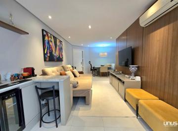 Apartamento · 210m² · 3 Quartos · 1 Vaga · Apartamento com 3 dormitórios sendo 1 suíte no Centro, Florianópolis.