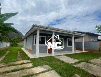 cdbee2d0a94f22e3e4bfd35d83850aec5ee35f2e · Casa com 2 QTOS 1 SUÍTE à venda, 97 m² por R$ 520.000 - Jardim Atlântico Central - Maricá/RJ