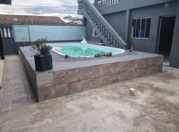 Casa de 3 quartos, Itanhaém · Casa com 3 quartos e piscina em Itanhaém.
