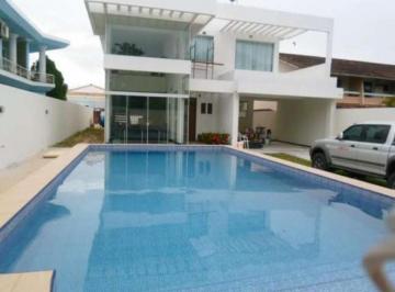 Casa · 48m² · 4 Quartos · 6 Vagas · Casa Padrão em Lauro de Freitas