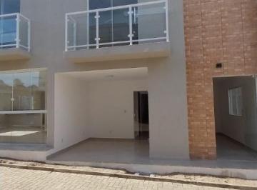 Casa · 104m² · 4 Quartos · Casa Padrão em Lauro de Freitas