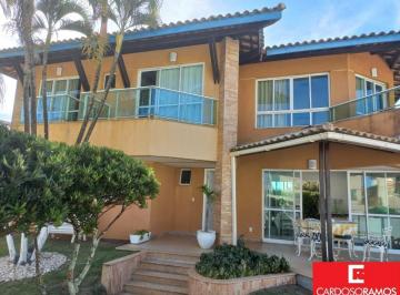 Casa · 274m² · 5 Quartos · 3 Vagas · Casa Padrão em Lauro de Freitas