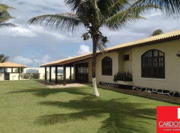 Casa · 600m² · 12 Quartos · 20 Vagas · Casa Padrão em Lauro de Freitas