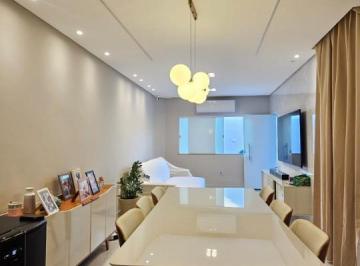 Casa · 169m² · 4 Quartos · 2 Vagas · Casa Padrão em Lauro de Freitas