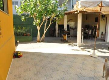 Casa · 360m² · 4 Quartos · Casa Padrão em Lauro de Freitas