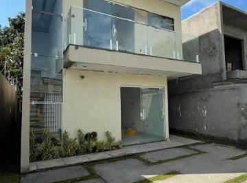 Casa · 120m² · 3 Quartos · Casa Padrão em Lauro de Freitas