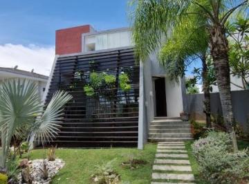 Casa · 210m² · 4 Quartos · Casa Padrão em CAMAÇARI
