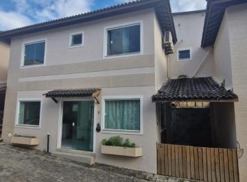 Casa · 10m² · 2 Quartos · 1 Vaga · Casa Padrão em Lauro de Freitas