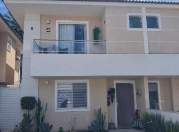 Casa · 115m² · 3 Quartos · Casa Padrão em Lauro de Freitas