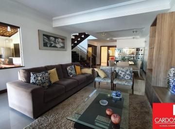 Casa · 64m² · 6 Quartos · 3 Vagas · Casa Padrão em CAMAÇARI