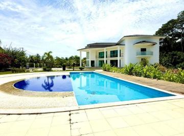Casa · 100m² · 6 Quartos · 5 Vagas · Casa Padrão em Lauro de Freitas