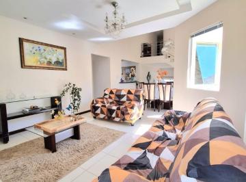 Casa · 191m² · 4 Quartos · 1 Vaga · Casa Padrão em Lauro de Freitas