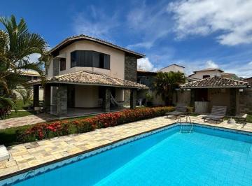 Casa · 260m² · 4 Quartos · Casa Padrão em Lauro de Freitas
