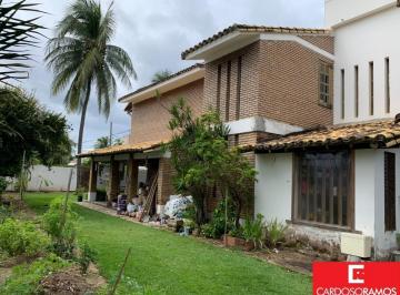 Casa · 250m² · 4 Quartos · Casa Padrão em Lauro de Freitas