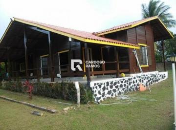 Casa · 512m² · 5 Quartos · Casa Padrão em Lauro de Freitas