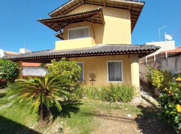 Casa · 190m² · 4 Quartos · Casa Padrão em Lauro de Freitas