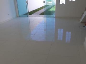Casa · 8m² · 3 Quartos · 2 Vagas · Casa Padrão em Lauro de Freitas