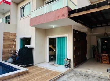 Casa · 185m² · 4 Quartos · 2 Vagas · Casa Padrão em Lauro de Freitas
