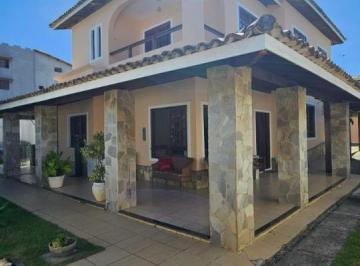 Casa · 340m² · 5 Quartos · 5 Vagas · Casa Padrão em Lauro de Freitas