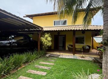 Casa · 285m² · 4 Quartos · Casa Padrão em Lauro de Freitas