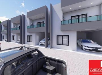 Casa · 140m² · 4 Quartos · 2 Vagas · Casa Padrão em Lauro de Freitas
