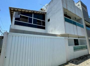 Casa · 250m² · 4 Quartos · 2 Vagas · Casa Padrão em Lauro de Freitas