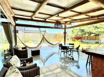 Casa · 350m² · 3 Quartos · 3 Vagas · Casa Padrão em Entre Rios