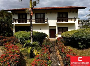 Casa · 47m² · 6 Quartos · Casa Padrão em Lauro de Freitas