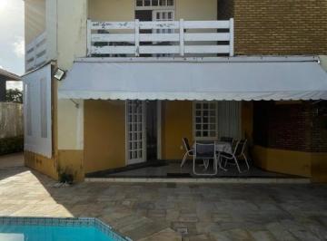 Casa · 347m² · 4 Quartos · 2 Vagas · Casa Padrão em Lauro de Freitas
