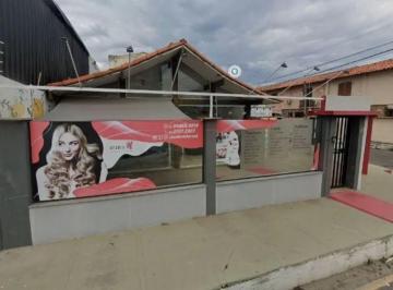 Casa · 300m² · 4 Quartos · 2 Vagas · VENDO MARAVILHOSA CASA COMERCIAL NO SOL E MAR EM MACAÉ