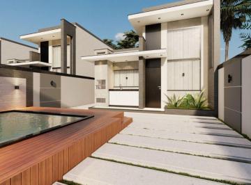 Casa · 80m² · 3 Quartos · 2 Vagas · VENDO CASA COM 3 DORMITÓRIOS E PISCINA NA EXTENSÃO DO BOSQUE EM RIO DAS OSTRAS