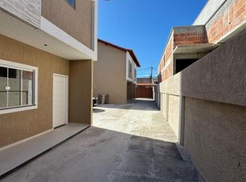 Casa · 70m² · 2 Quartos · 1 Vaga · VENDO ÓTIMA CASA COM 2 DORMITÓRIOS NO OURO VERDE EM RIO DAS OSTRAS