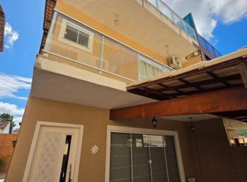 Casa · 120m² · 3 Quartos · 2 Vagas · VENDO MARAVILHOSA CASA COM 3 SUÍTES NO MARILEIA EM RIO DAS OSTRAS