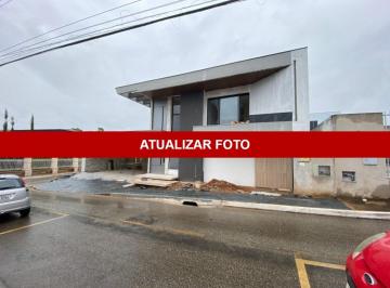 Foto 01 · Casa Moderna , Projetada , Dentro de Condomínio , Alto Padrão , 3 Suítes , Lazer Completo no Joquei 