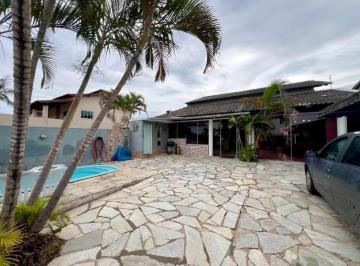 Foto 01 · Casa com 3 Quartos , Dentro de Condomínio , Lote de 400m² , Piscina , Churrasqueira com Espaço gourm